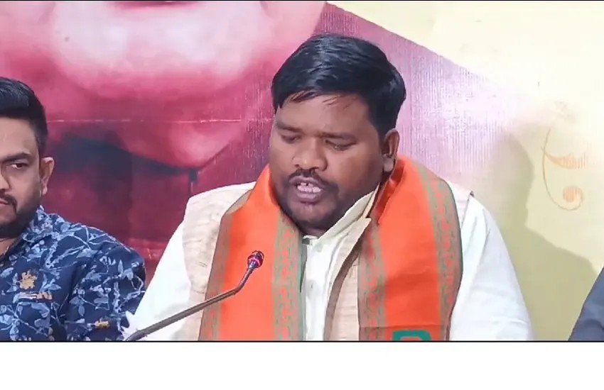 भाजपा को बड़ा झटका, भाजयुमो के पूर्व प्रदेश अध्यक्ष रवि भगत ने दिया इस्तीफा