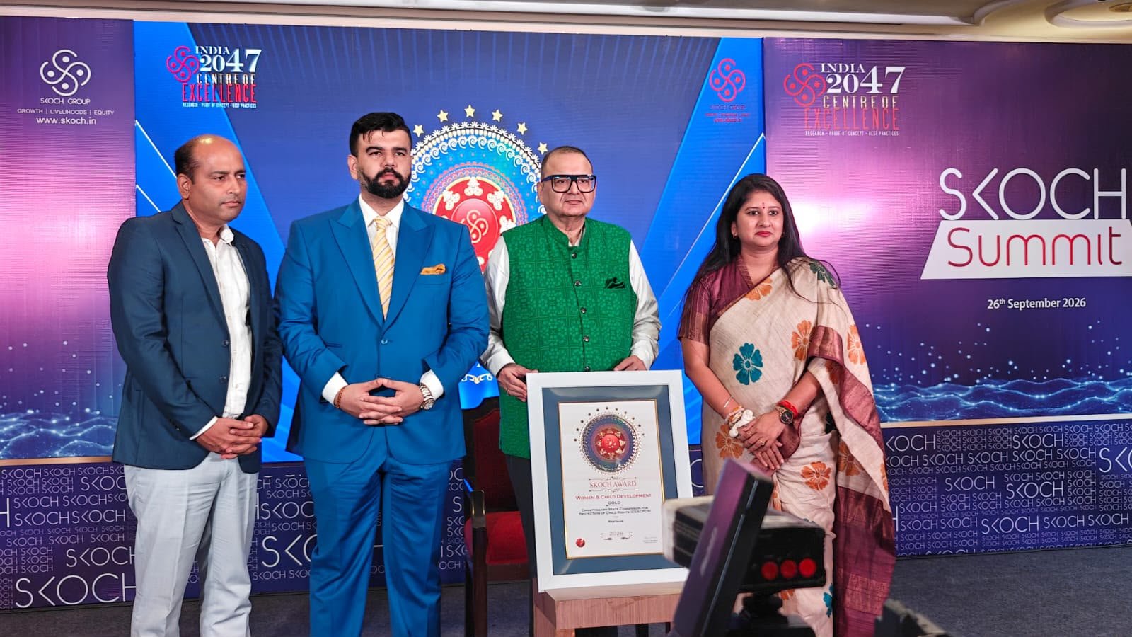 राज्य बाल अधिकार संरक्षण आयोग हुआ राष्ट्रीय स्तर पर सम्मानित*     *छत्तीसगढ़ के ‘रक्षक’ मॉडल को राष्ट्रीय पहचान, डॉ. वर्णिका शर्मा SKOCH गोल्डन अवार्ड से सम्मानित*